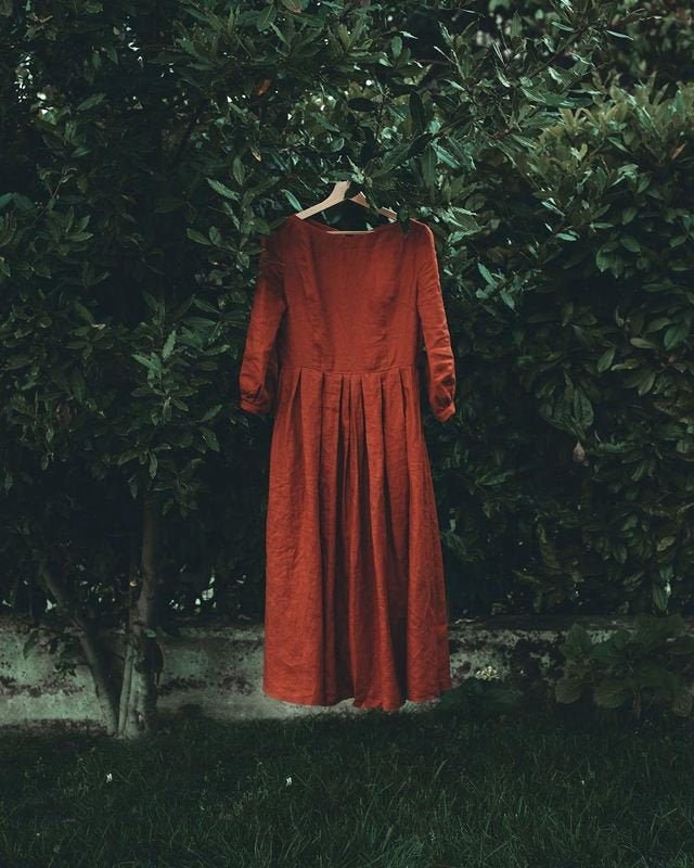 Uma Red Linen Pleated Midi Dress — view 3